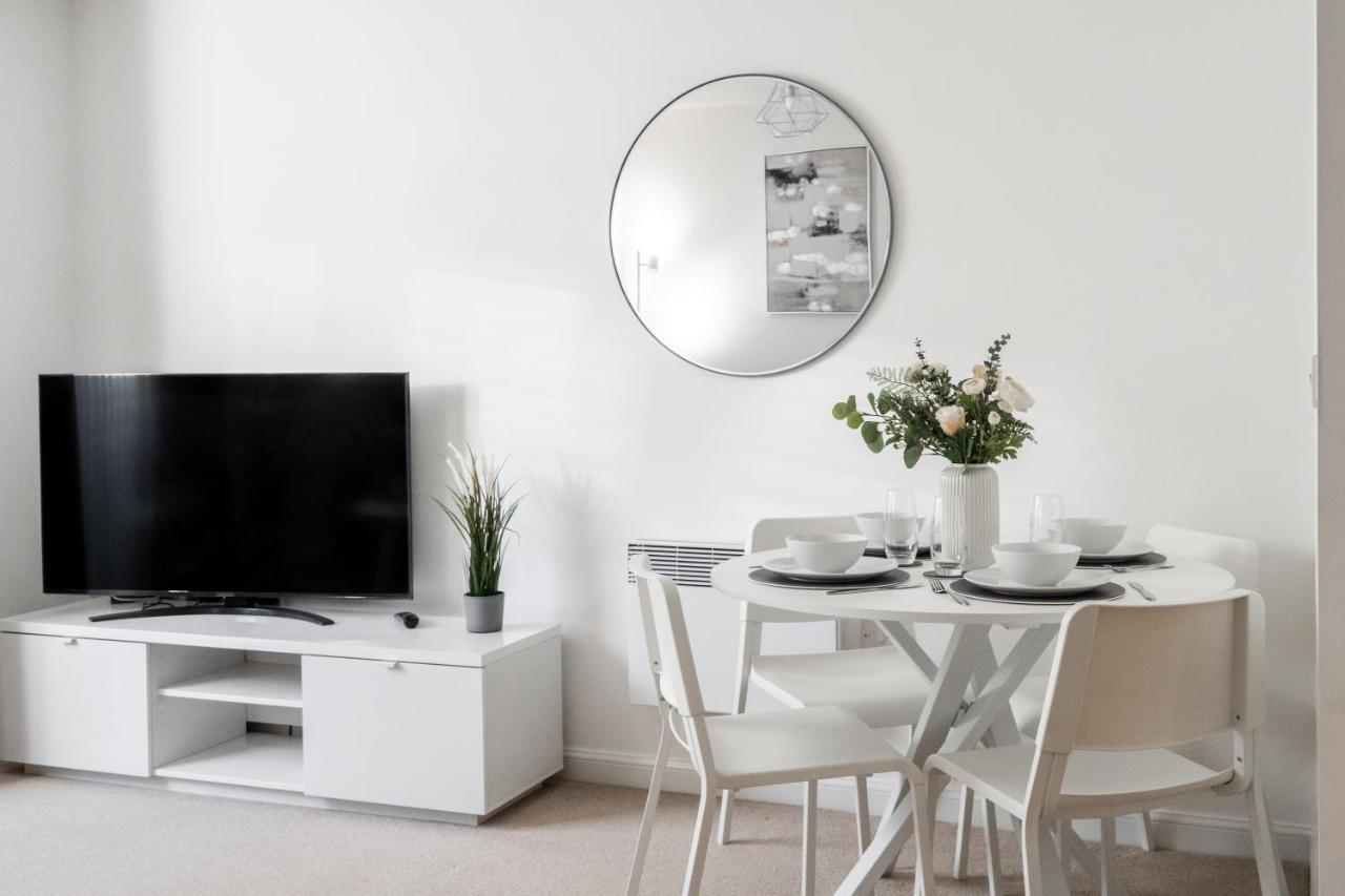 Lovely Modern 2 Bed City Centre Apartment With Free Parking - Double Or Twin Beds Available Вулвергемптон Екстер'єр фото