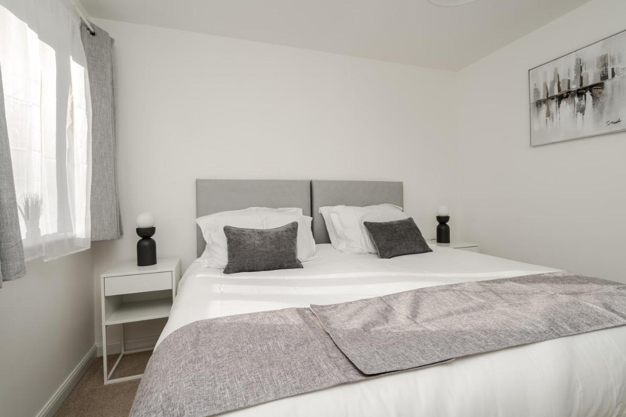 Lovely Modern 2 Bed City Centre Apartment With Free Parking - Double Or Twin Beds Available Вулвергемптон Екстер'єр фото