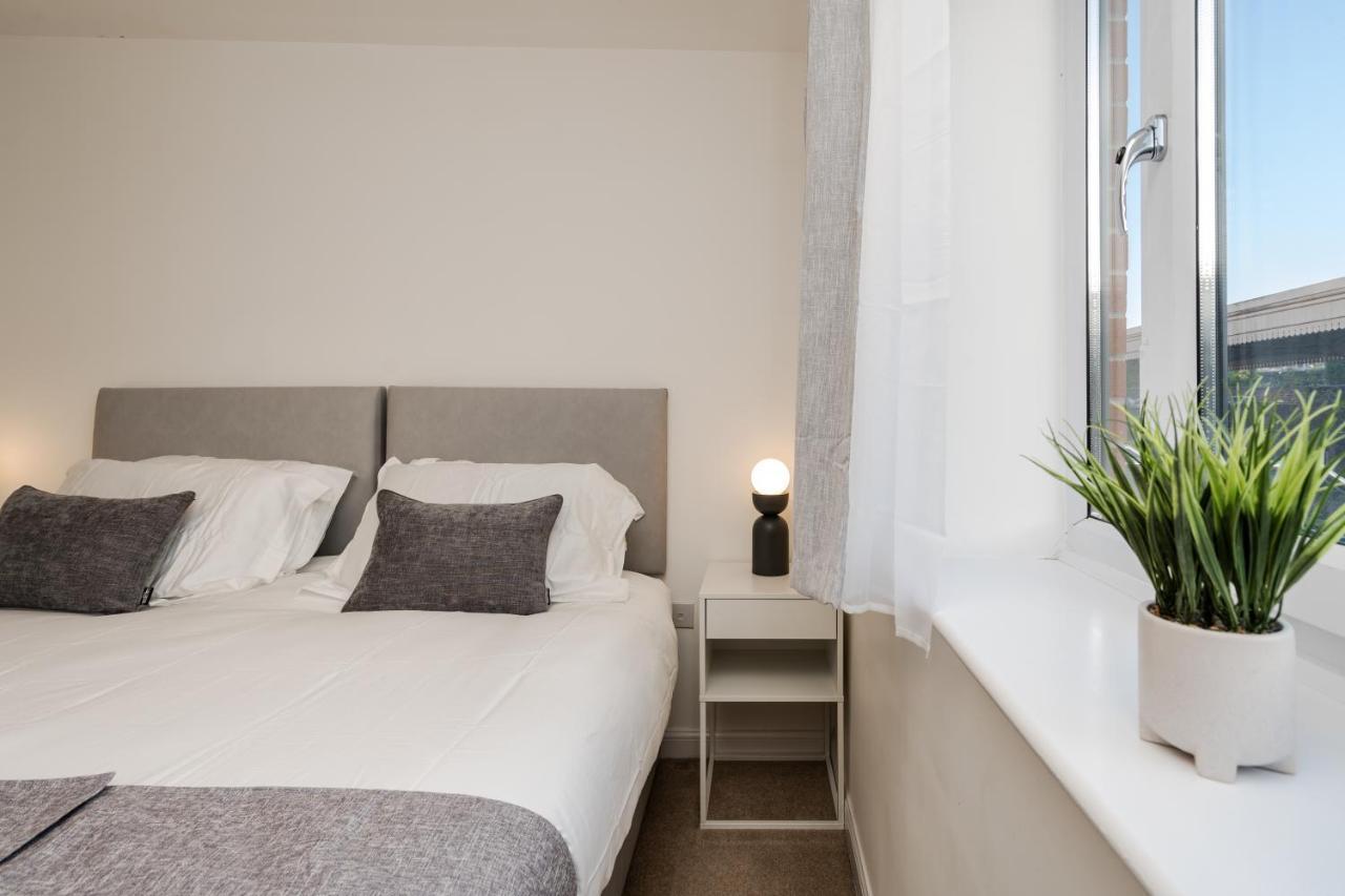 Lovely Modern 2 Bed City Centre Apartment With Free Parking - Double Or Twin Beds Available Вулвергемптон Екстер'єр фото