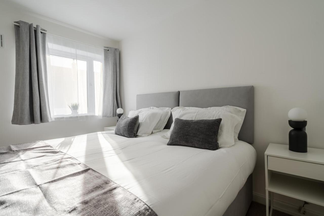 Lovely Modern 2 Bed City Centre Apartment With Free Parking - Double Or Twin Beds Available Вулвергемптон Екстер'єр фото