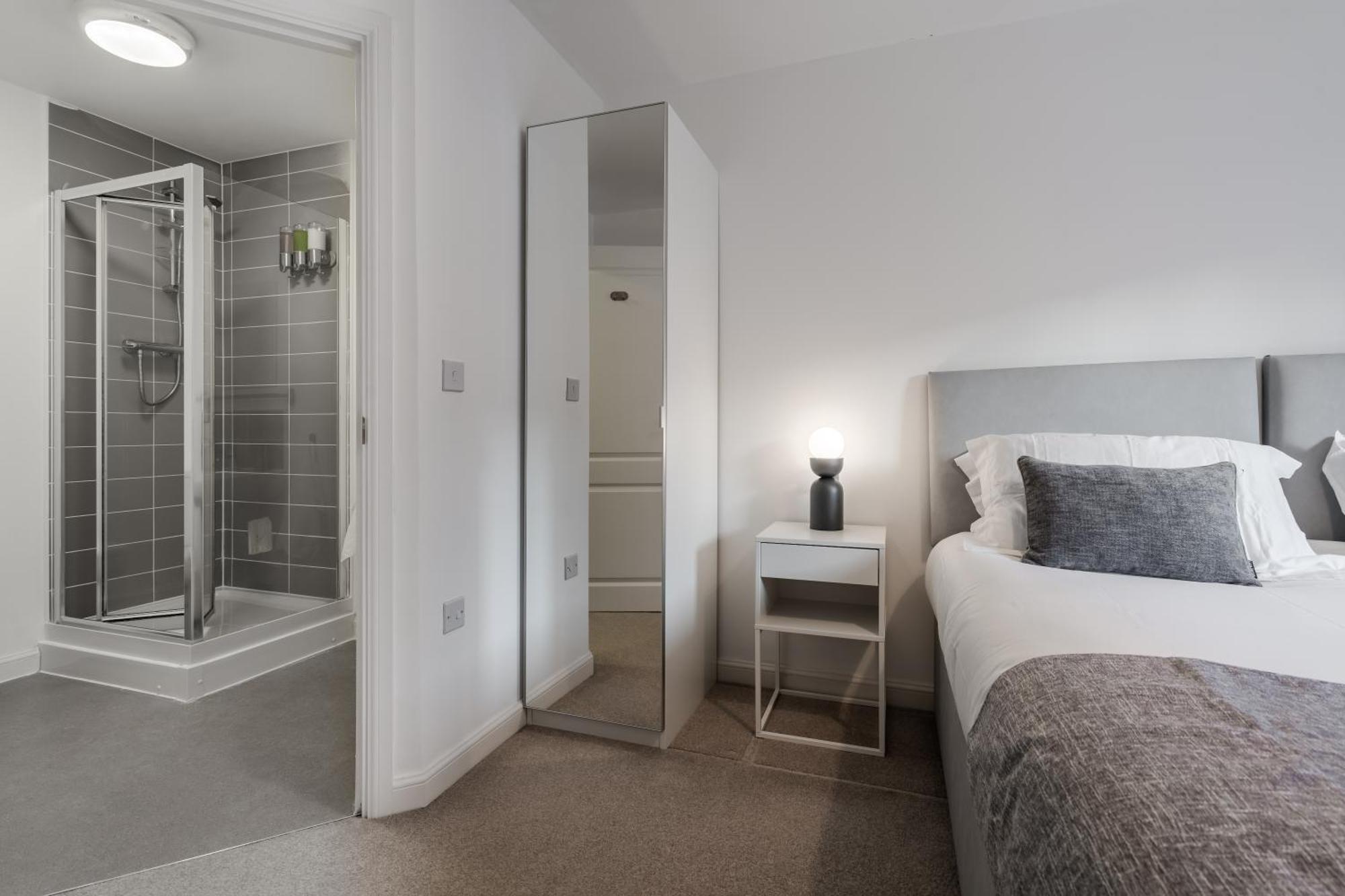 Lovely Modern 2 Bed City Centre Apartment With Free Parking - Double Or Twin Beds Available Вулвергемптон Екстер'єр фото